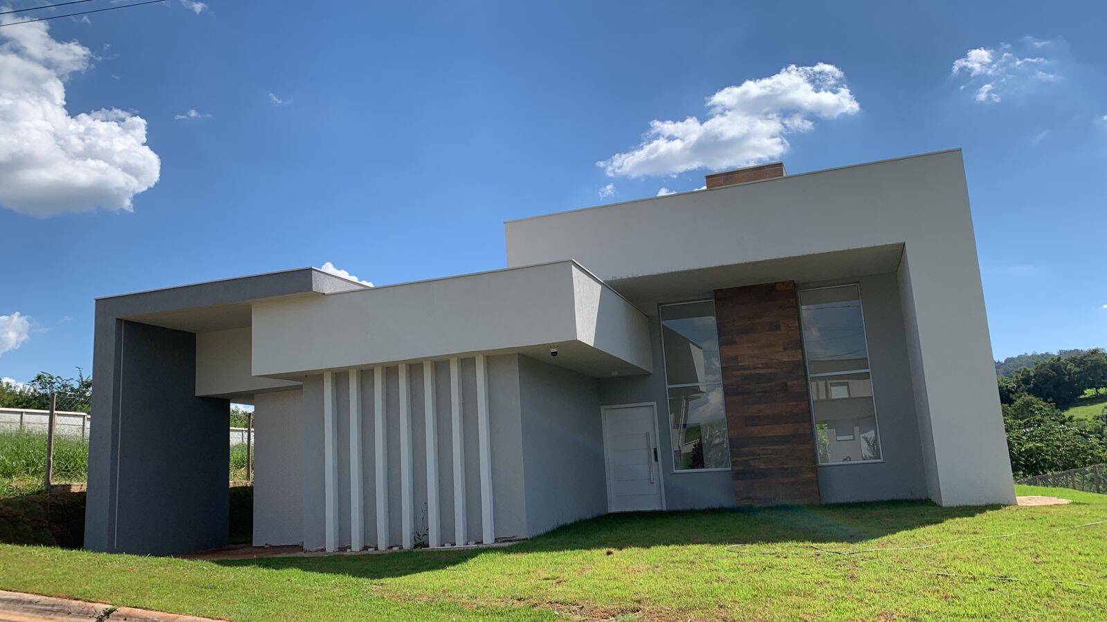 #270 - Casa em condomínio para Venda em Tuiuti - SP