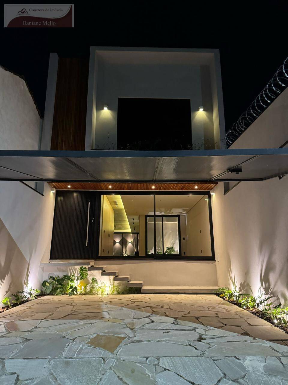 Casa, 3 quartos, 211 m² - Foto 1