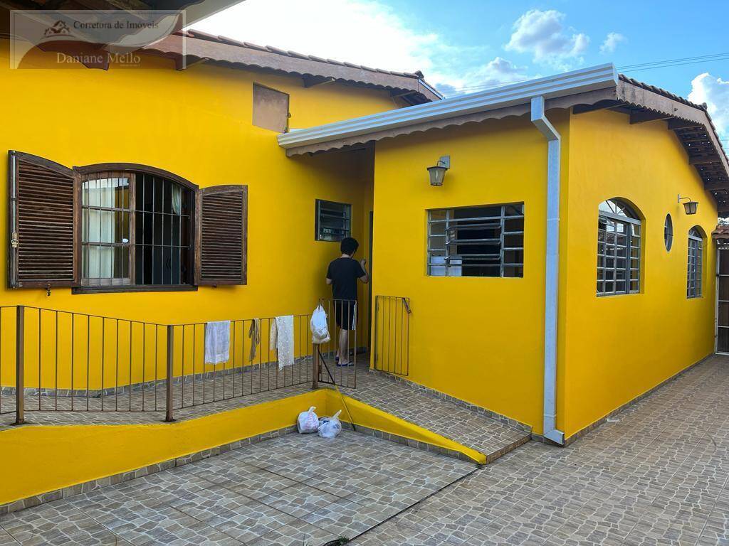 Casa, 3 quartos, 105 m² - Foto 1